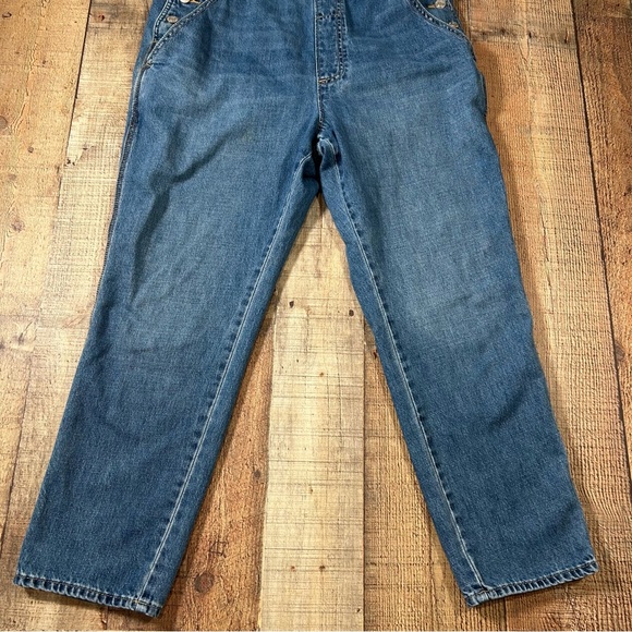 GAP Women’s Denim Overalls Medium Slouch Fit Blue Jean Overalls 25” Inseam - Picture 2 of 7